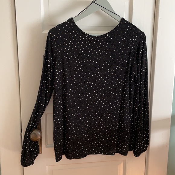 H&M Mama Maternity Long Sleeve Nursing Shirt, Size Medium - Picture 7 of 9